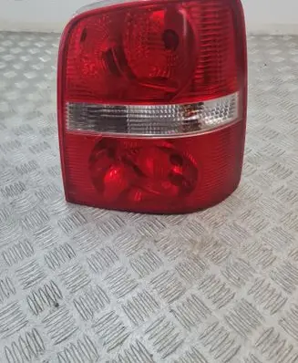 Volkswagen Touran I Rear/tail lights 1T0945096G