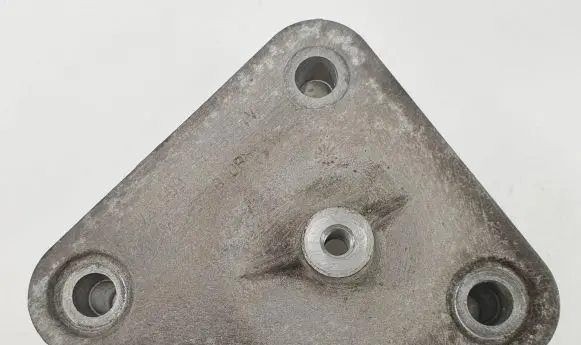 Jaguar XF X250 Engine mounting bracket 4R8Q8680DB