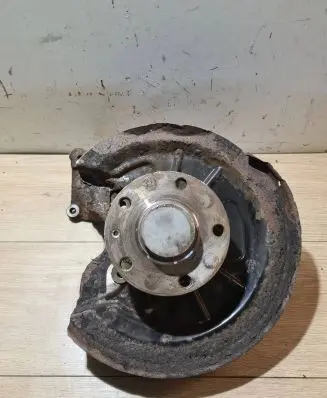Volkswagen Golf VI Rear wheel hub spindle/knuckle 