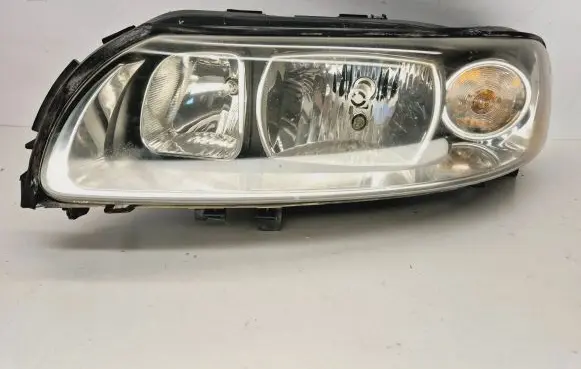 Volvo V70 Headlight/headlamp 30648208 89009288