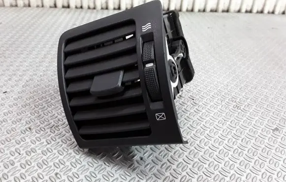 KIA Sorento Dashboard side air vent grill/cover trim 974903E000