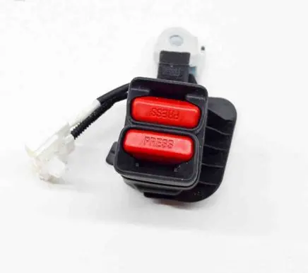 Toyota C-HR I Middle seatbelt buckle (rear) 
