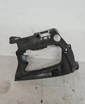 BMW 6 F06 Gran coupe Bumper support mounting bracket corner 8050335