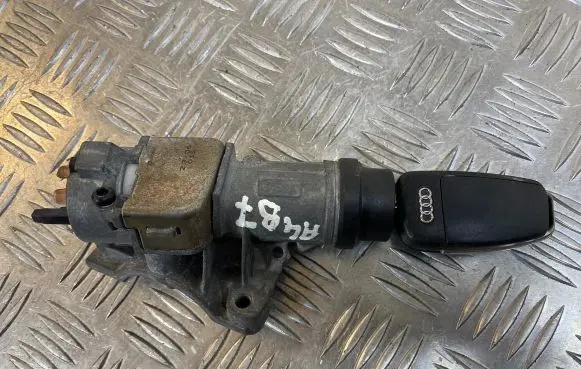 Audi A4 S4 B7 8E 8H Ignition lock 4B0905851Q