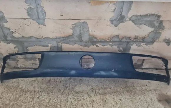 Volkswagen PASSAT B3 Front bumper 357853653G