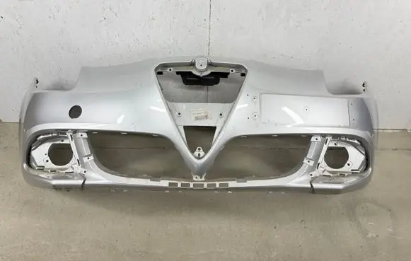 Alfa Romeo Giulietta Front bumper 50541741