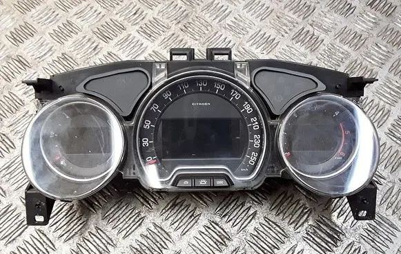 Speedometer (instrument cluster)