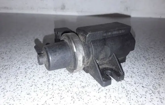 BMW 3 E46 Starter motor/solenoid 2247906