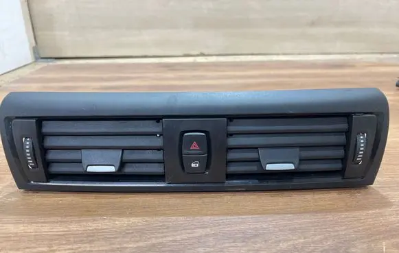 BMW 1 F20 F21 Dash center air vent grill 9205357 507891