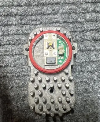 BMW X5 F15 LED ballast control module 1305715084
