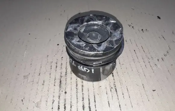 Citroen C3 Picasso Piston W071