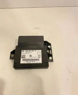 Volkswagen PASSAT B7 Hand brake control module 3AA907801H