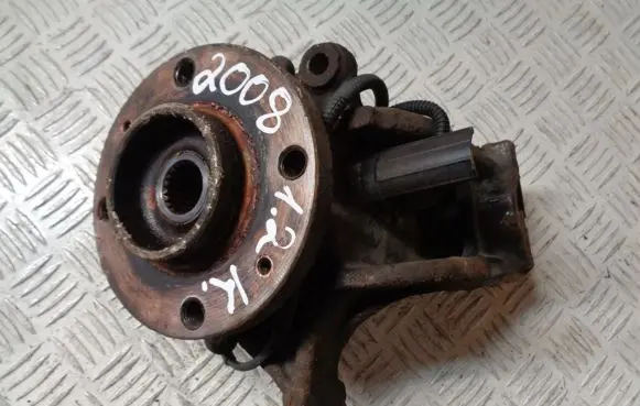 Peugeot 2008 I Front wheel hub