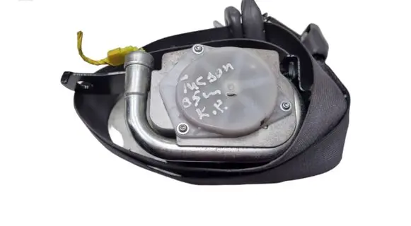 Hyundai Tucson JM Front seatbelt 888102E300