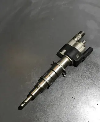 Fuel injector