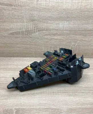 BMW 5 E60 E61 Fuse box set 6906588 51881047