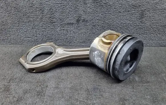 Audi Q7 4L Piston with connecting rod 057107065CA 057198401C 057198401F