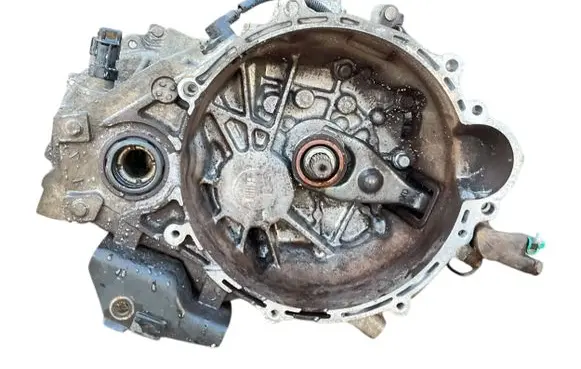 KIA Carens III Manual 5 speed gearbox WEW6H U44R