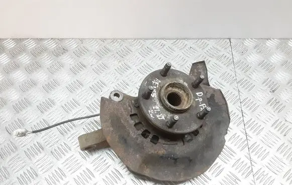 Toyota Avensis T250 Front wheel hub