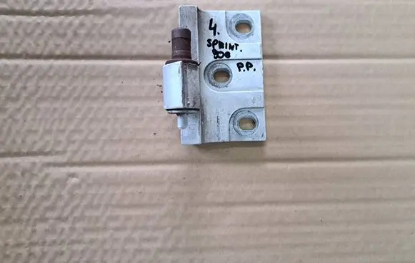 Mercedes-Benz Sprinter W906 Front door lower hinge 