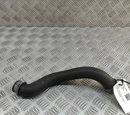 Mercedes-Benz E W212 Engine coolant pipe/hose A2045011582