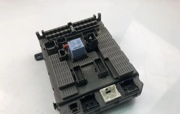Citroen C5 Fuse box set 9649301780