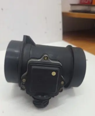 BMW 5 E39 Mass air flow meter 1703275 5WK9600