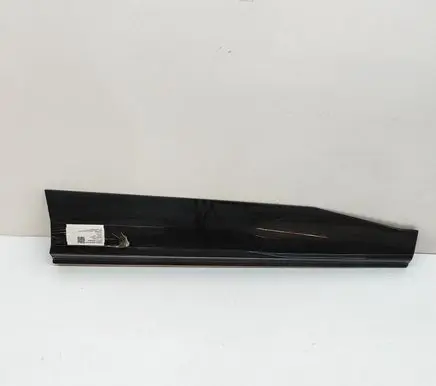 Peugeot 5008 II Front door trim (molding) 9843769680
