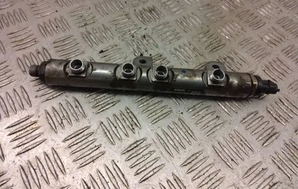 Land Rover Discovery 4 - LR4 Fuel main line pipe 9X2Q9D280FA