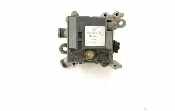 Mercedes-Benz E W210 other engine part 0001591104 0001591004