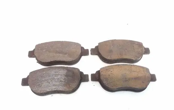 Peugeot 307 Brake pads (front) 