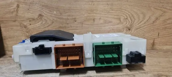 Volvo V70 Fuse module 7G9T14C256FA 30765624AE