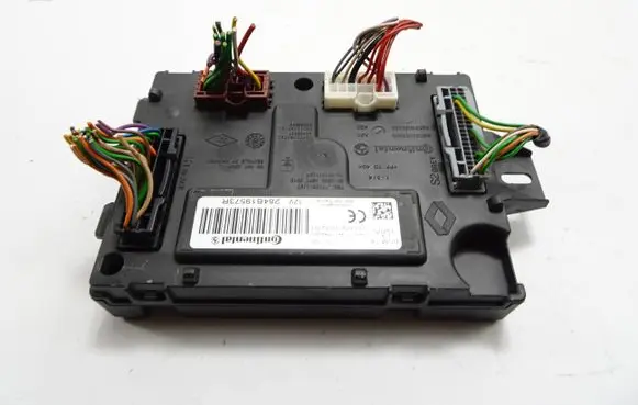 Renault Clio IV Other control units/modules 284B19573R A2C53430129 3500659131052737