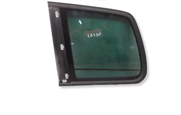Volkswagen Touran I Rear side window 