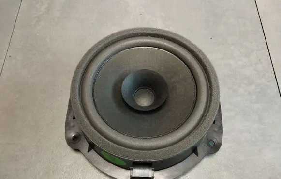 Cupra Formentor Rear door speaker 5F0035411