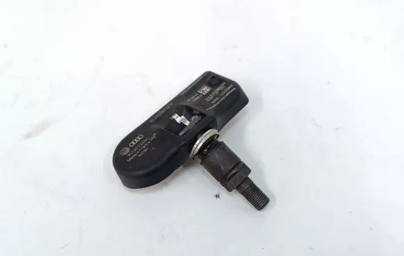 Volkswagen Jetta VI Tire pressure sensor 1K0907255C S122215001C