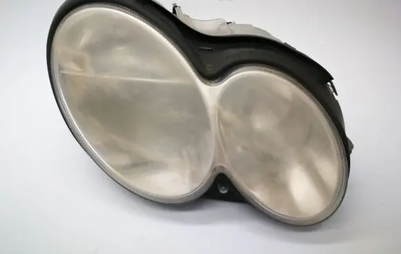 Mercedes-Benz C W203 Headlight/headlamp A2088000175
