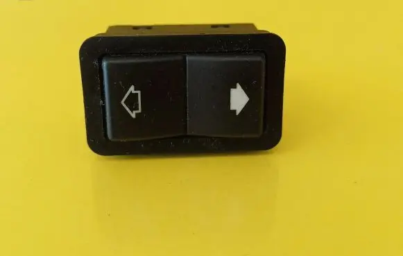 BMW 5 E39 Electric window control switch 8368974