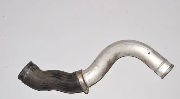 BMW 5 E39 Intercooler hose/pipe 2249669