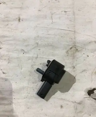 BMW X5 F15 Airbag deployment crash/impact sensor 9224178 140114 00367