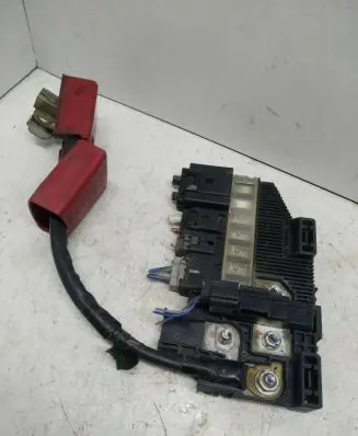 Suzuki Grand Vitara II Fuse module PA6TGF35
