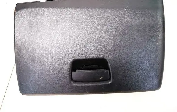 BMW 1 E81 E87 Glove box