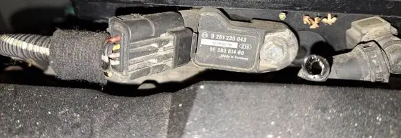 Peugeot 206 Air pressure sensor 0261230043 9639381480