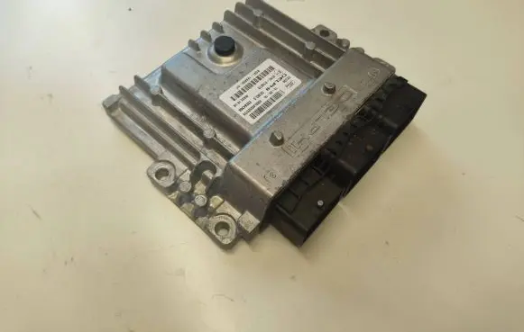 Ford Mondeo MK IV Engine control unit/module BG9112A650NC 28284368 97RI010012