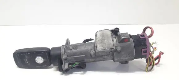 Volkswagen PASSAT B5 Ignition lock 4B0905851A