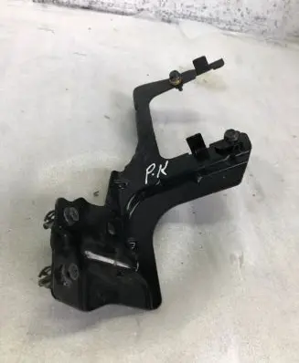 Nissan Juke II F16 Other engine bay part