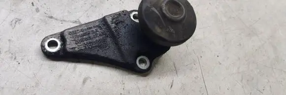Volkswagen PASSAT B5.5 Engine mounting bracket 8d0199343