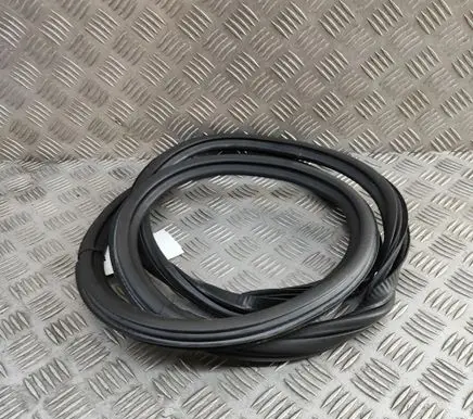 Audi A3 S3 8V Rubber seal rear door 8V5833721