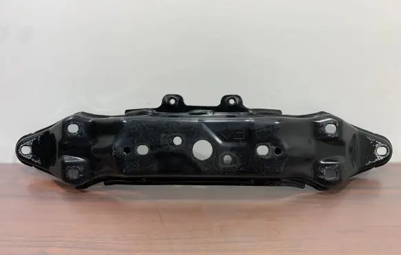 Subaru Forester SK Gearbox mounting bracket