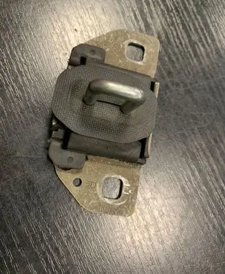 Mercedes-Benz C W205 Loading door lock loop/hook striker A1667401800